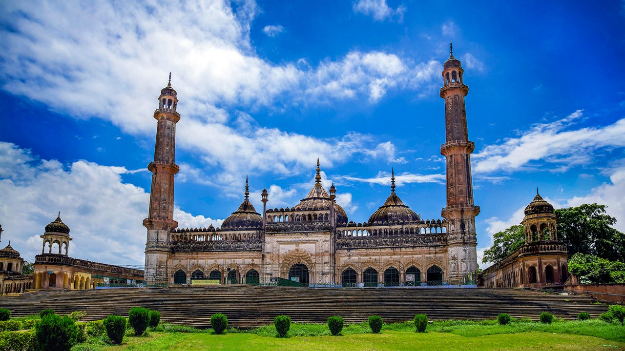 Lucknow Clean Air Ranking 2026: ट्रैफिक और धूल के बीच लखनऊ कैसे बना देश का नंबर-1 शहर? जानिए 5 बड़े कारण